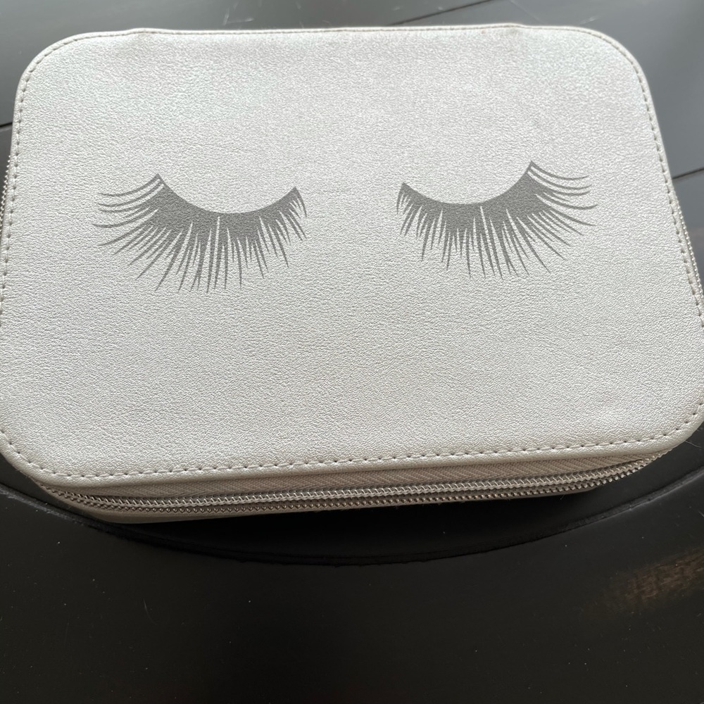 Travel make up box
